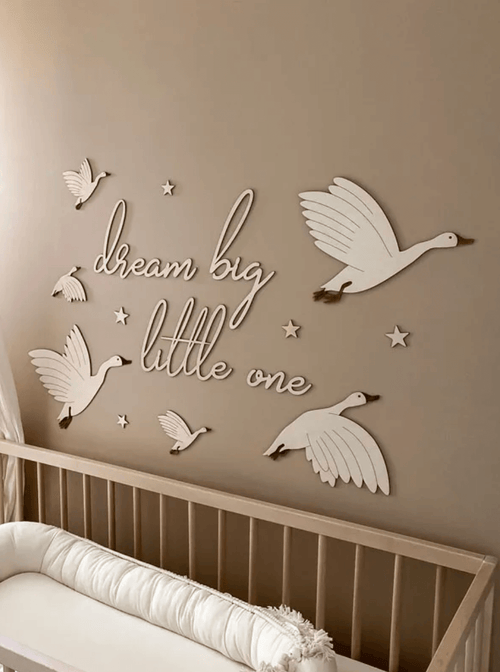 Houten set ganzen met tekst "Dream big little one"