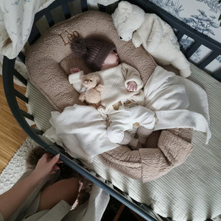 Nid d'ange bébé beige - avec nom brodé