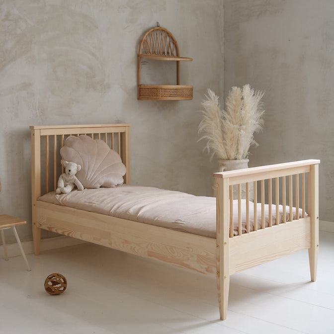 Standardbett Boho mit schmalem Geländer - 90x190cm