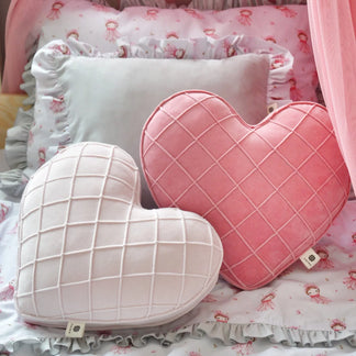 Bow cushion
