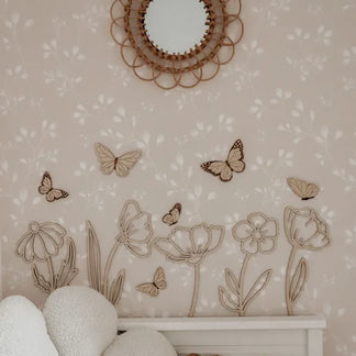 Fleurs et papillons en bois