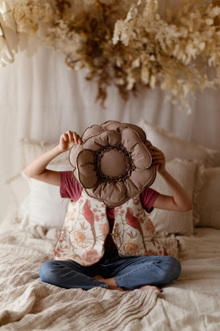 Coussin fleur en peluche