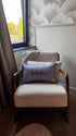 Coussin en lin couleur crème à bord volanté – avec nom brodé