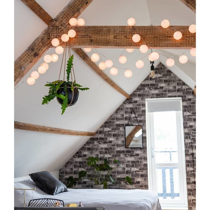 Guirlande lumineuse blanche 35 boules de coton - Cotton Ball Lights