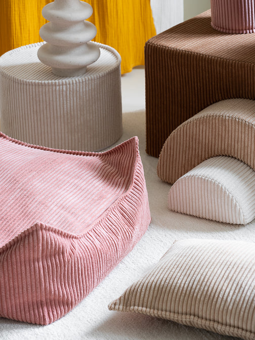 Pouf carré en mousse rose - WigiWama