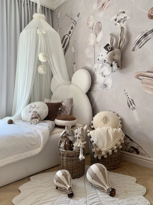 Bedhemel Tule met pompons