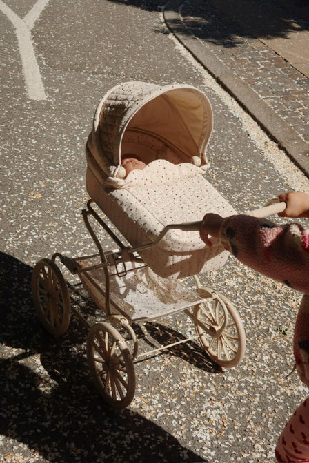 Poppenwagen Tulle