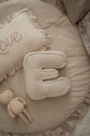Letter kussen rib off white