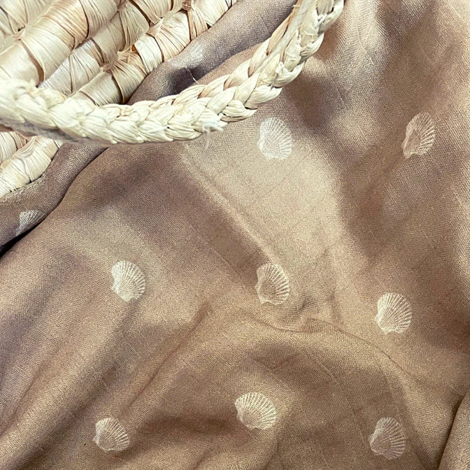 The Shell Sand M