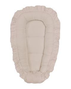 Babynest met ruffle beige