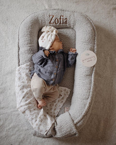 Teddy babynest Grijs - met geborduurde naam