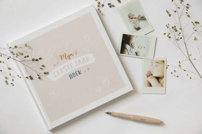 Mein erstes Jahrbuch - Rosa - Universe Kollektion