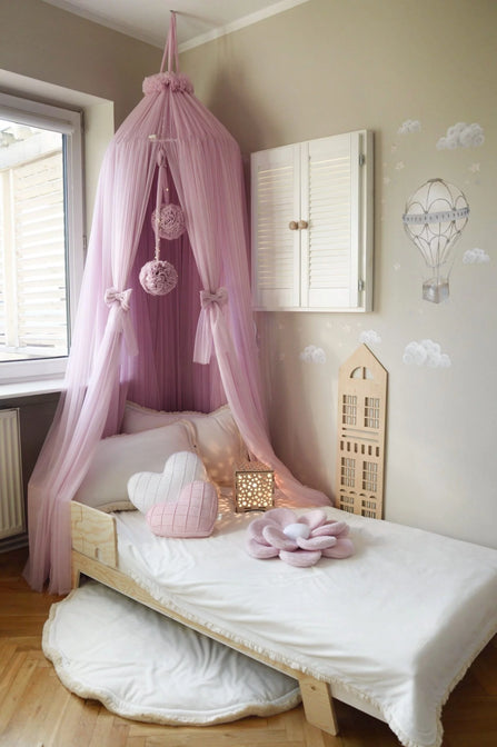 Bedhemel Tule met pompons