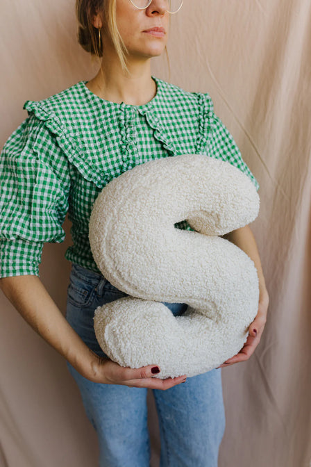 Teddy-Buchstabenkissen weiß S - Betty's Home