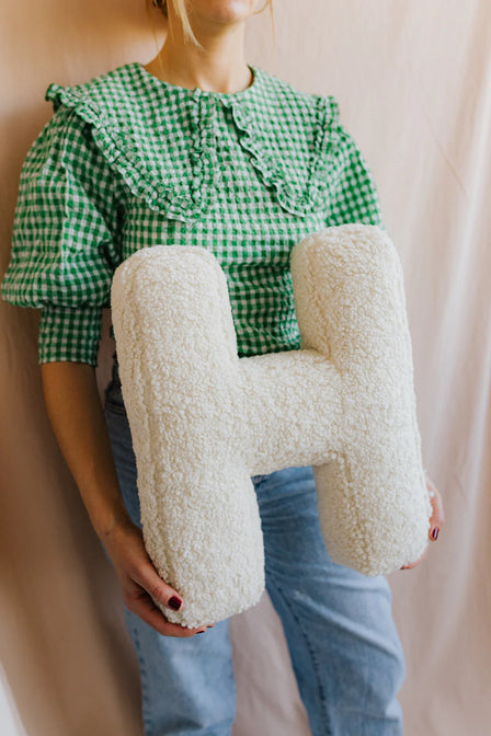 Teddy letter kussen wit L
